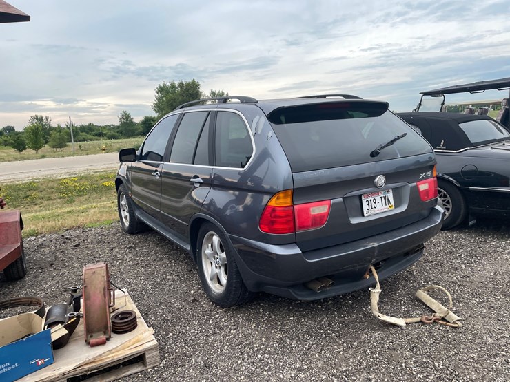2002-bmw-x5-image-6