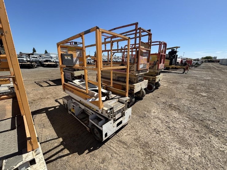 2005-custom-equipment-hb1030-image-4
