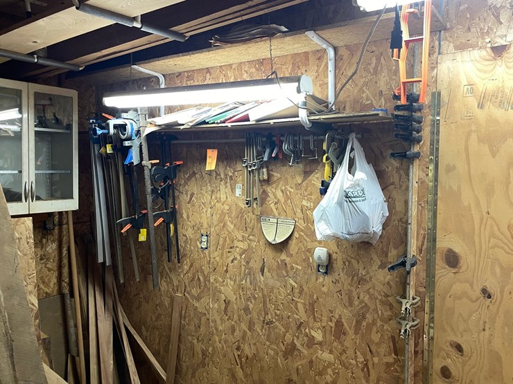 #7130-•-contents-of-shelving-and-corner-image-1