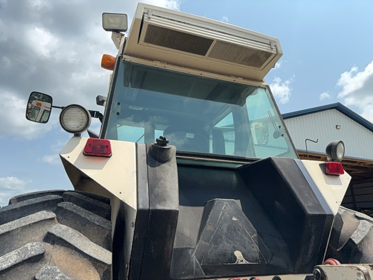 case-2590-tractor-image-14