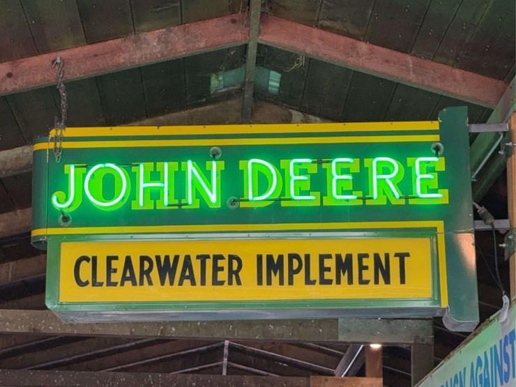john-deere-double-sided-neon-dealership-sign-image-5