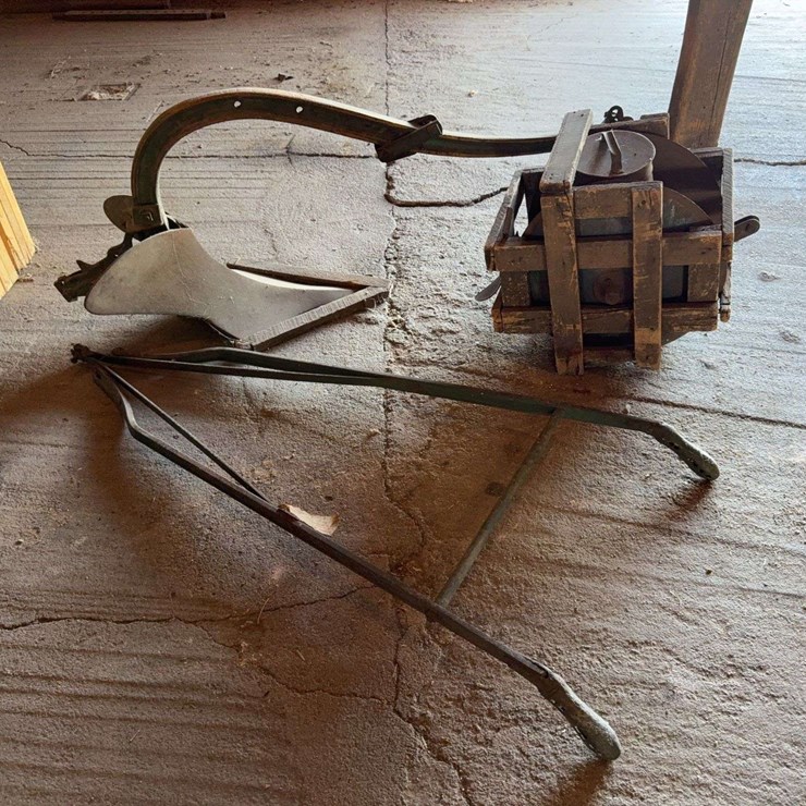 NOS John Deere Lister Planter