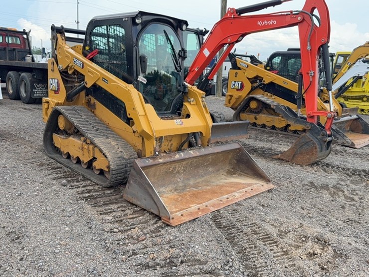 caterpillar-259d3-image-3