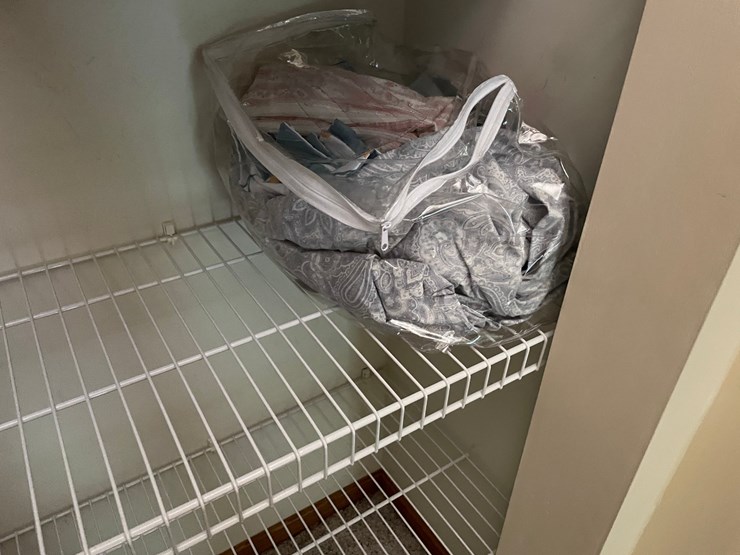 #7300-•-contents-of-closet-image-2