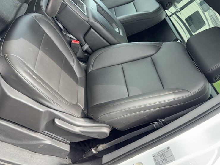 2020-chevrolet-1500-image-17