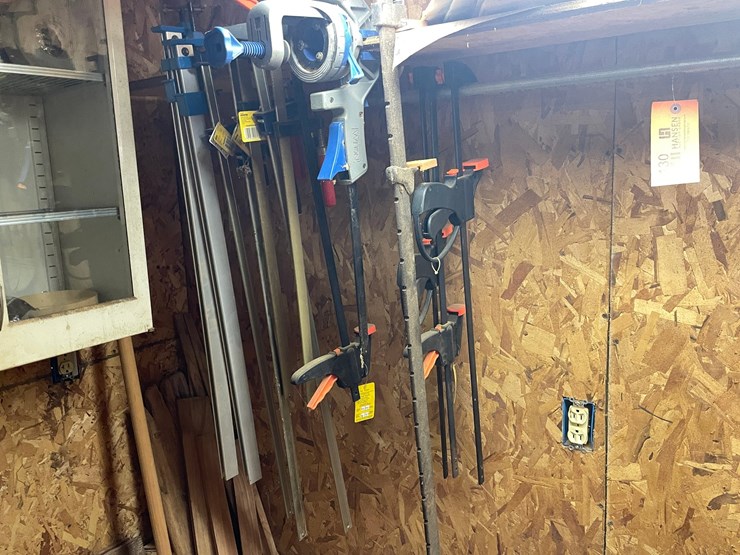 #7130-•-contents-of-shelving-and-corner-image-3