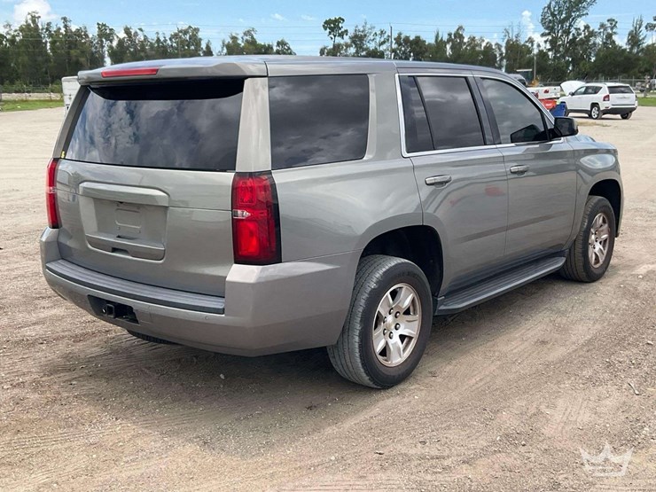 2018-chevrolet-tahoe-image-3