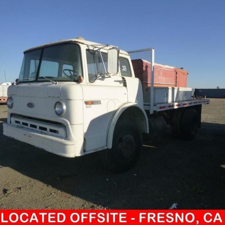 1985 FORD C700