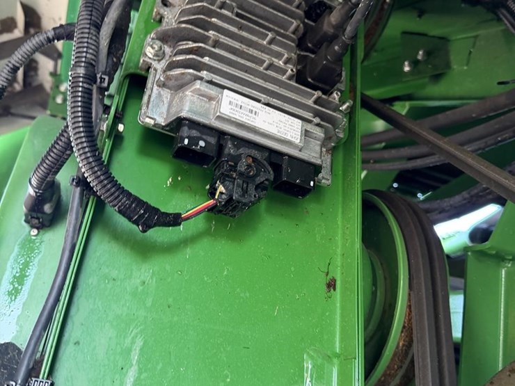 2020-john-deere-s790-image-53