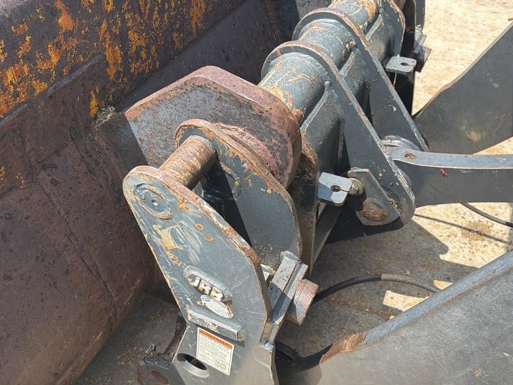 2012-komatsu-wa200-image-13