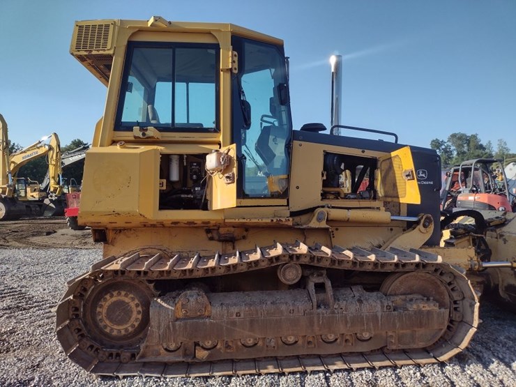 deere-700h-lt-image-25