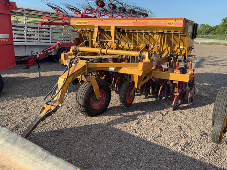 haybuster-107-image-2