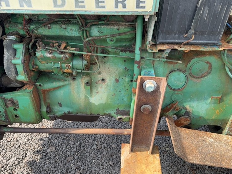 john-deere-2040-image-15