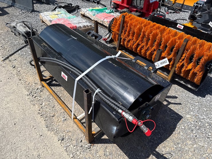 #6052-•-60"-skid-steer-vibratory-roller-image-2