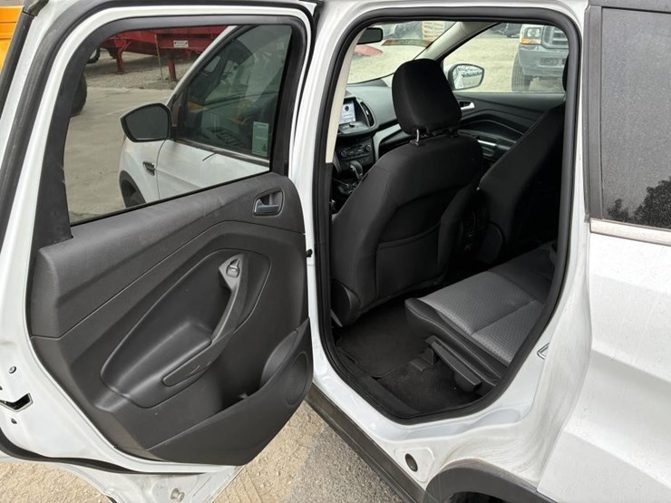 2019-ford-escape-se-image-13