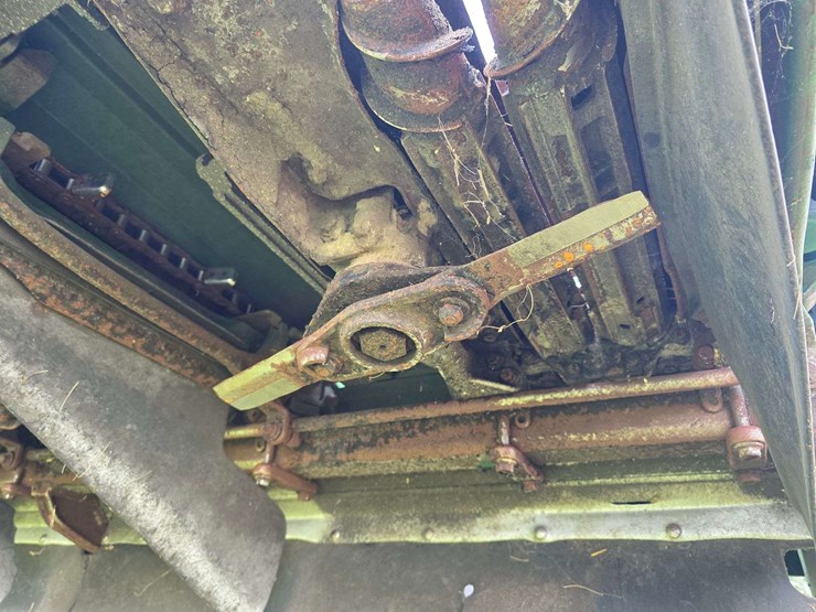 2013-john-deere-608c-image-19