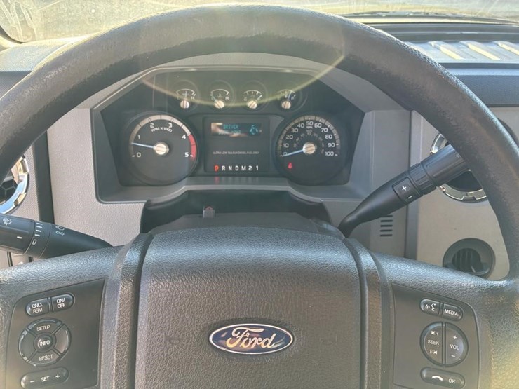 2016-ford-f650-xlt-image-21