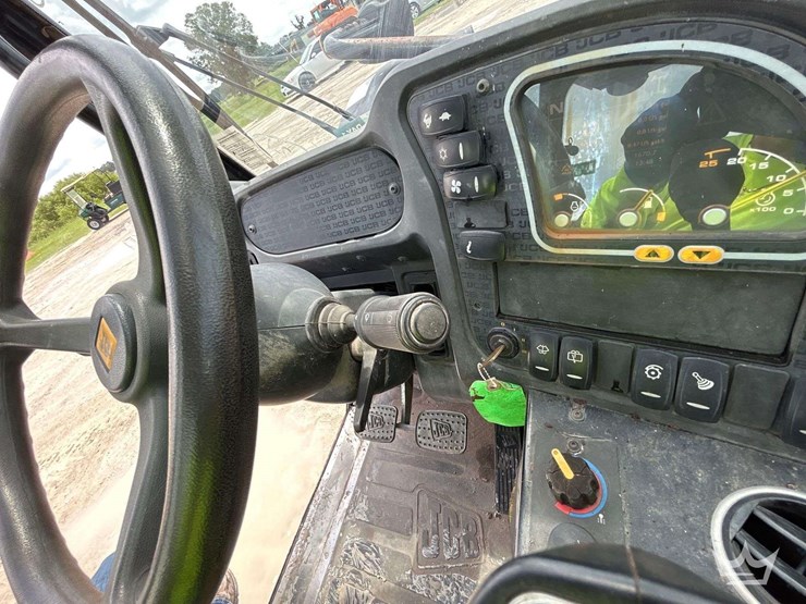 2014-jcb-527-58-image-18
