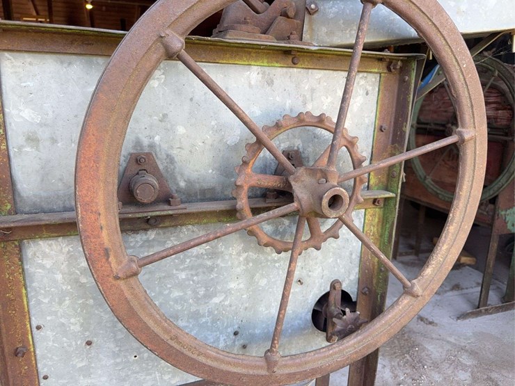 john-deere-one-hole-corn-sheller-image-14