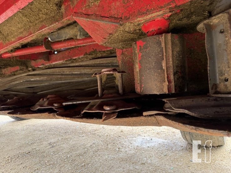 massey-ferguson-1375-image-6