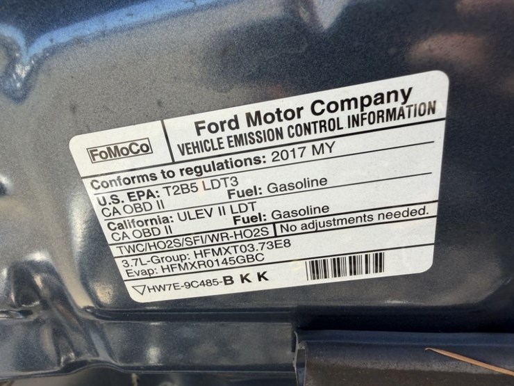 2017-ford-explorer-image-14