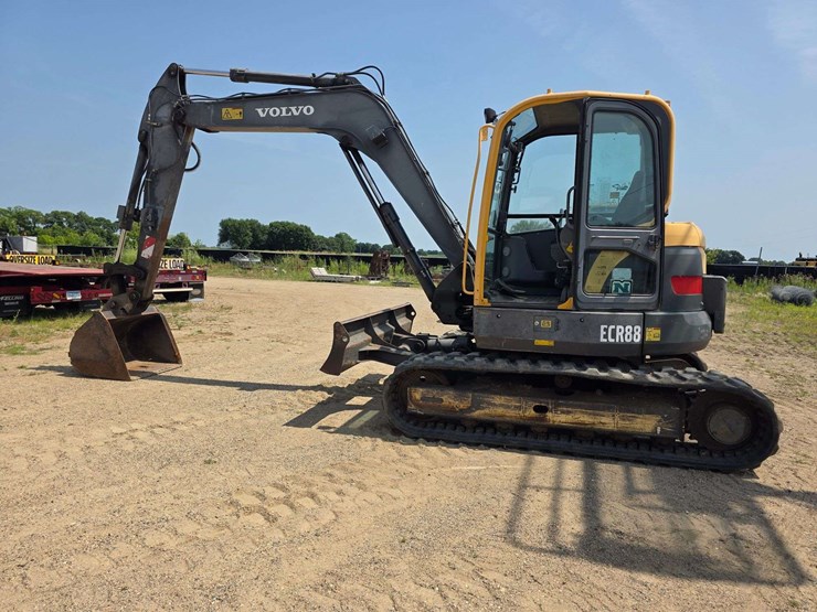 2007-volvo-ecr88-image-2