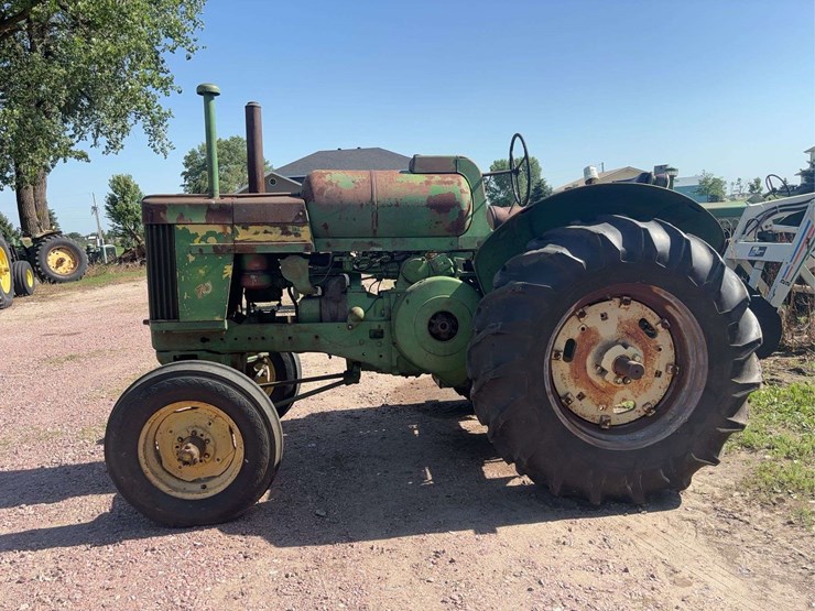 john-deere-70-image-8