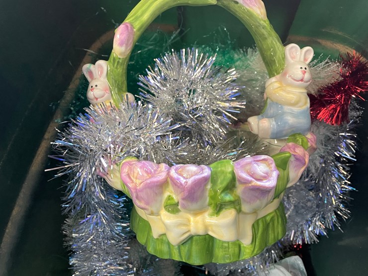 #4716-•-assortment-of-christmas-items-image-12