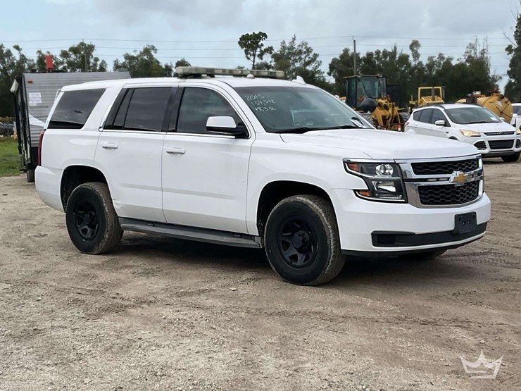 2015-chevrolet-tahoe-image-2