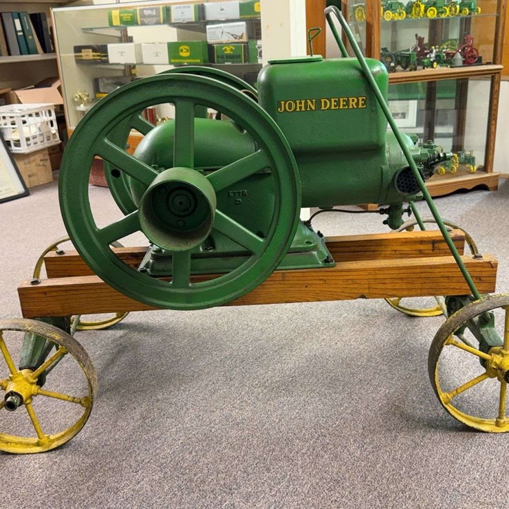 John Deere 3 Horse Hit and Miss Engine with Cart