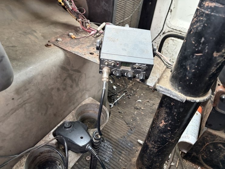 1990-ford-l8000-image-29