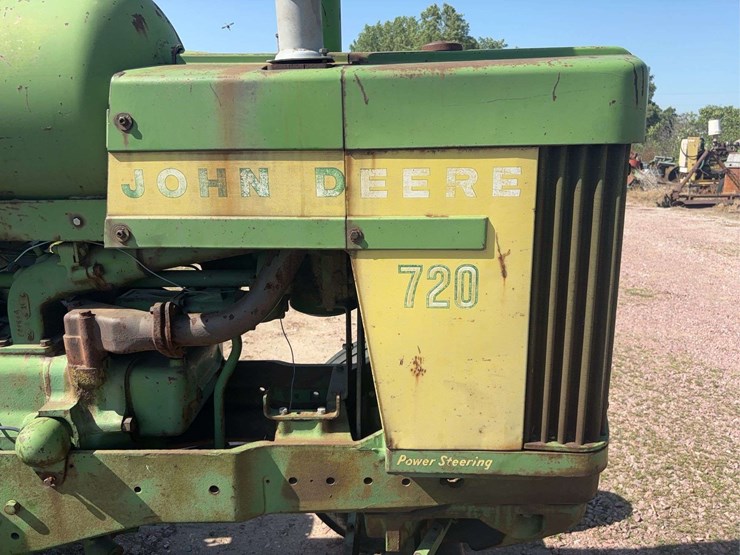 john-deere-720-image-25