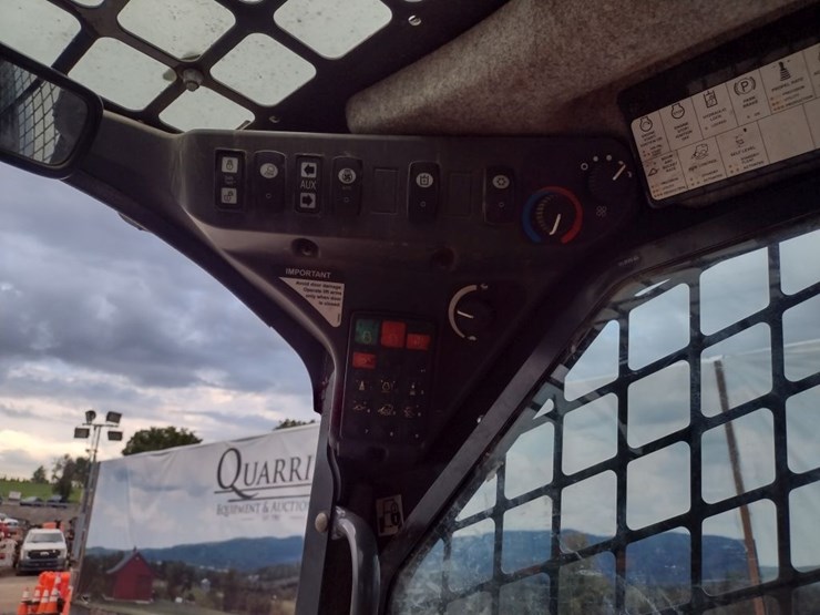 deere-331g-image-8
