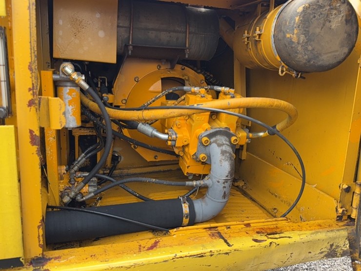 deere-490d-image-16