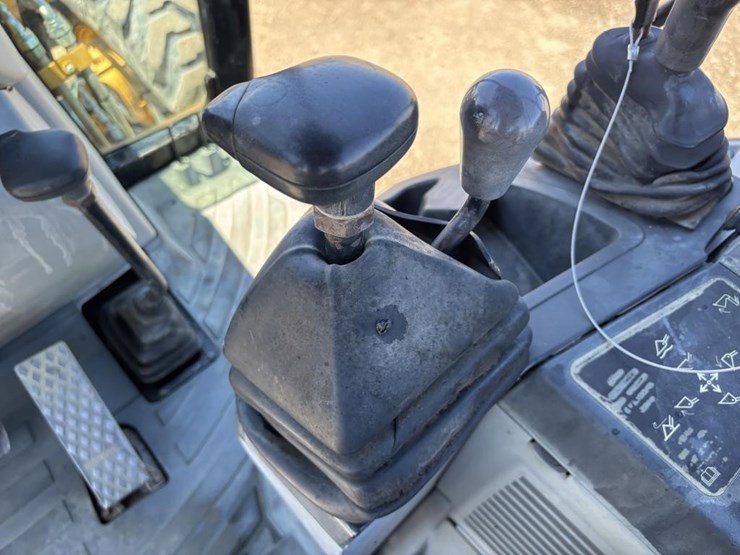 2007-caterpillar-420e-image-44