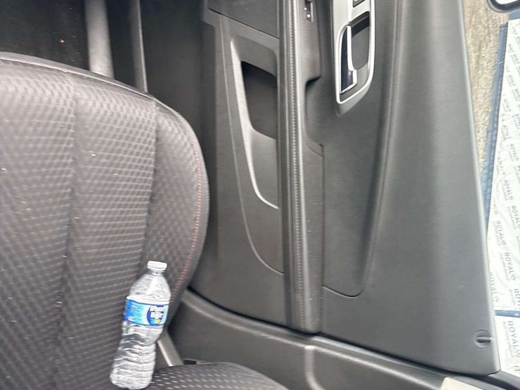 2015-chevrolet-equinox-image-17