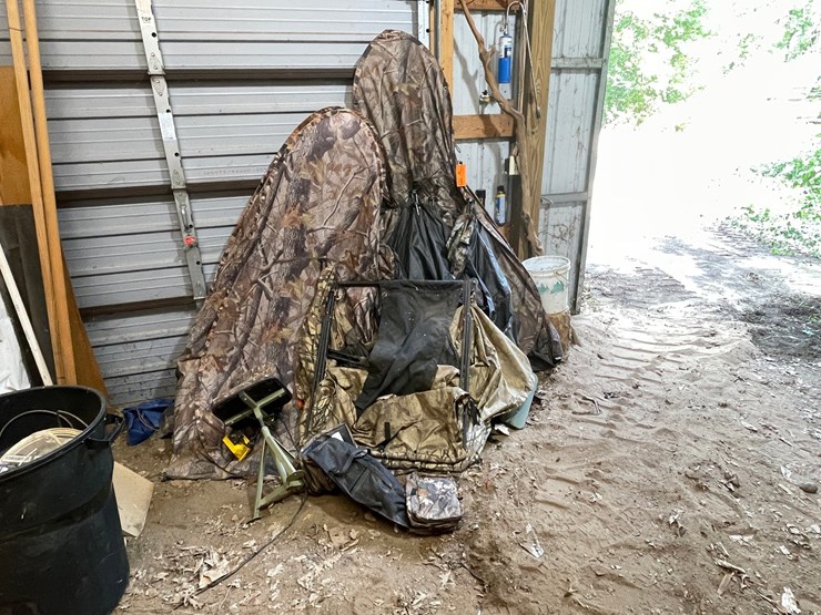 #7102-•-hunting-equipment-image-1