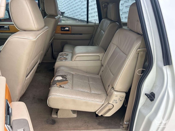 2007-lincoln-navigator-image-18