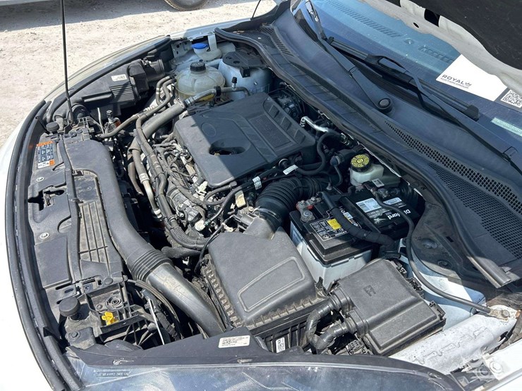 2020-ford-escape-image-8