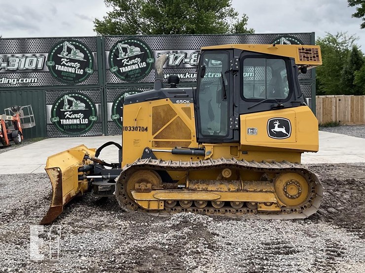 2021-deere-650k-lgp-image-1