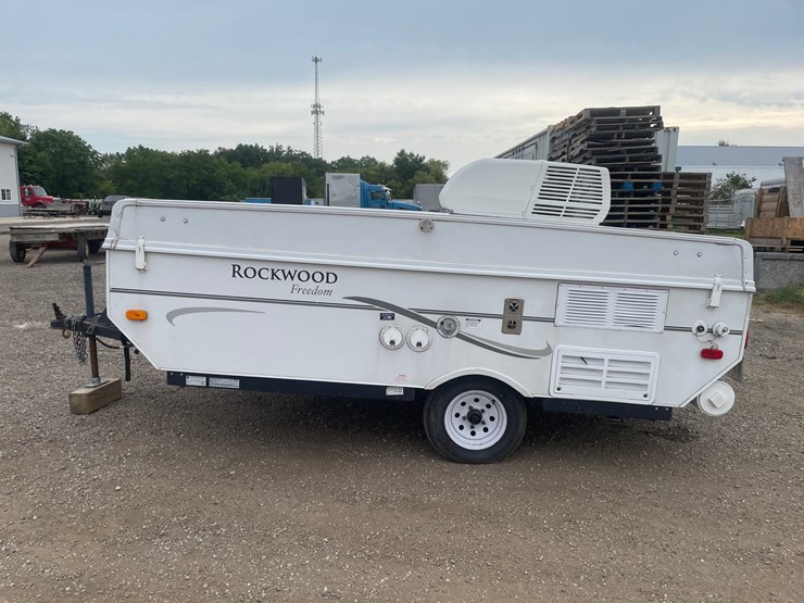#4495-•-2008-rockwood-freedom-1940-pop-up-camper-(has-wi-title)-image-7