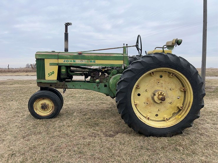john-deere-520-image-2