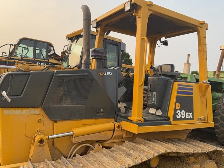 komatsu-d39ex-image-13