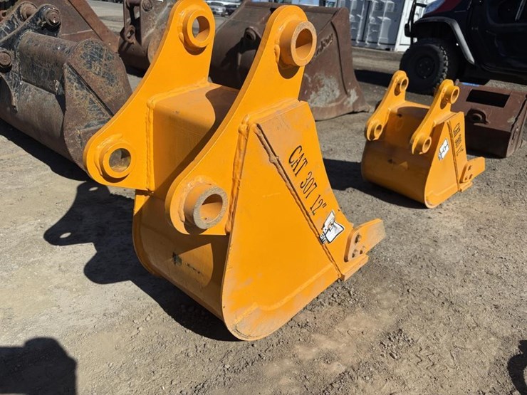 caterpillar-307-image-3
