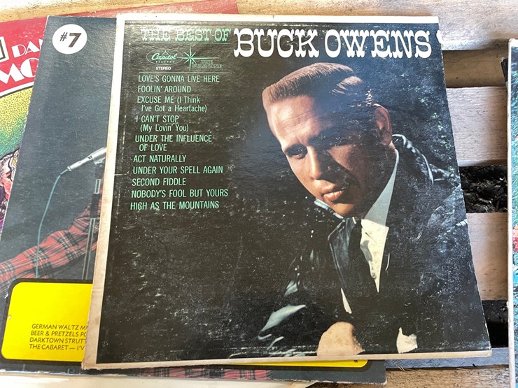 #4723-•-assortment-of-records-image-7