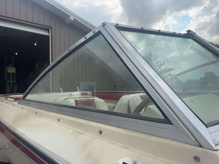 18’-cobalt-boat-and-trailer-image-43