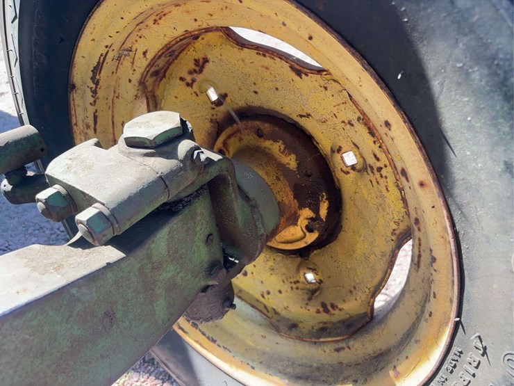 john-deere-70-image-103