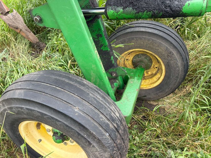 john-deere-2700-image-18
