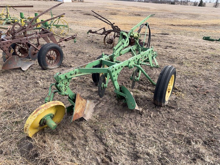 john-deere-no.-44-pull-type-two-bottom-plow-image-5