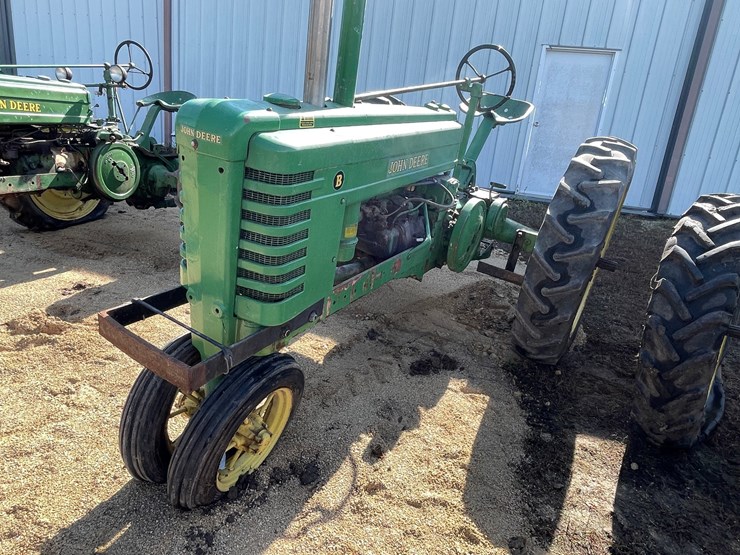 john-deere-b-image-1